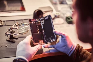 Tips for choosing the right phone repair service